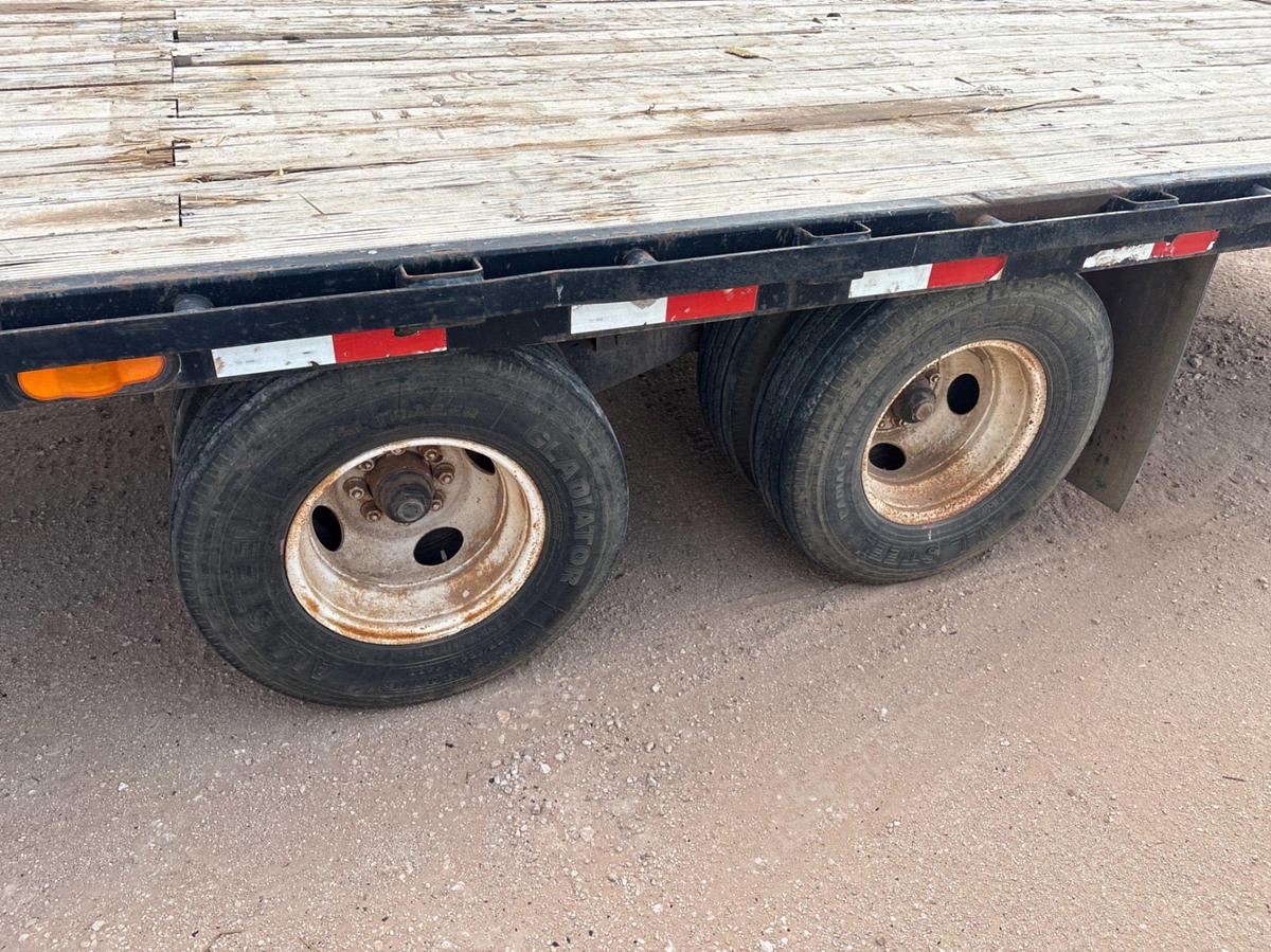 Used 2007 PJ TRAILERS 24’ X 102” T/A GOOSENECK TRAILER