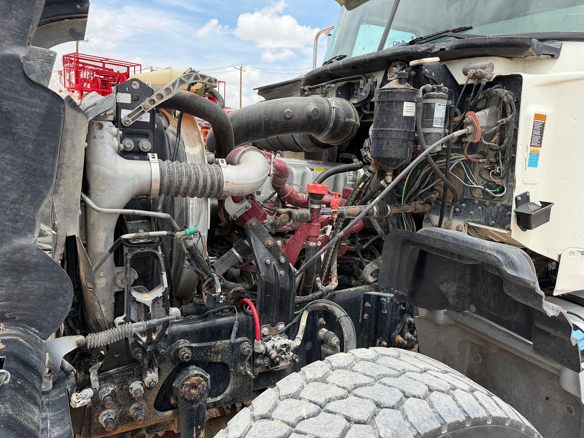 Used 2011 MACK GRANITE T/A DAYCAB HOT OIL TRUCK