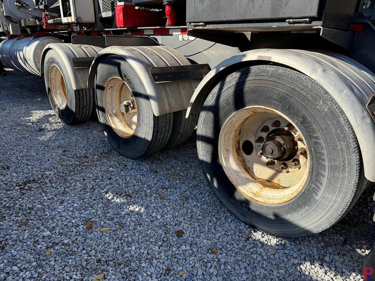 Used 2012 UE MANUFACTURING 2250 HP QUINTUPLEX 3-AXLE FRAC PUMP TRAILER (FIELD READY)