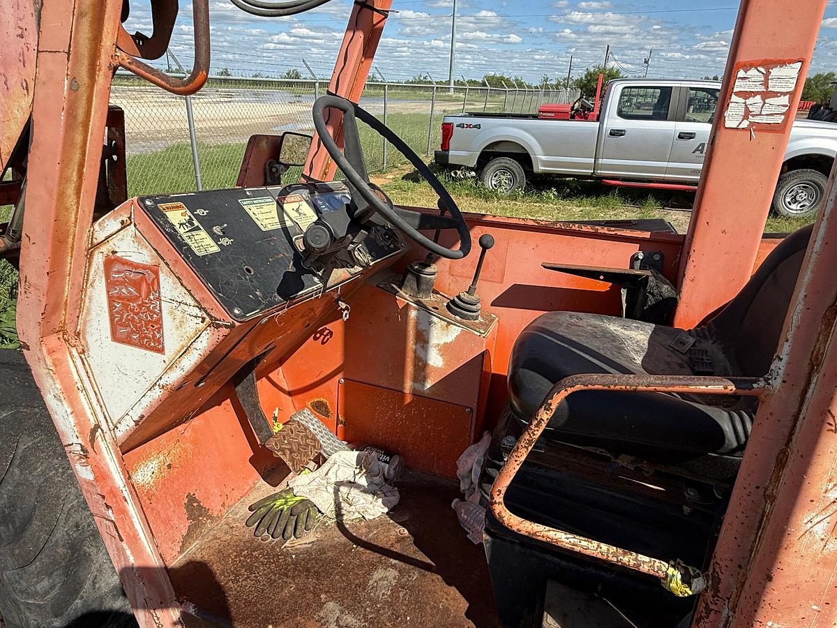 Used SKYTRAK 8042 8K LBS TELESCOPIC FORKLIFT (INOPERABLE)