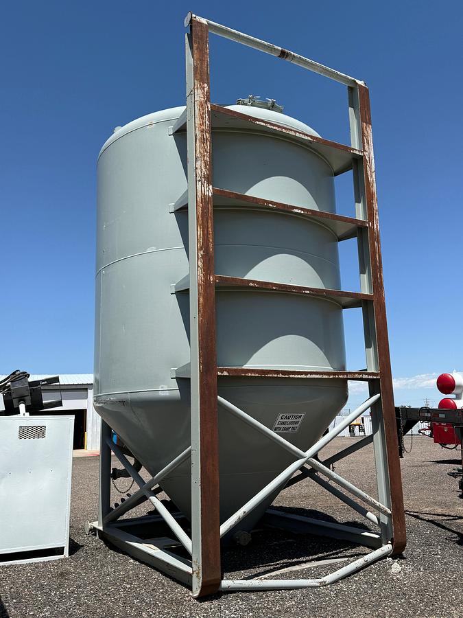 Used 2012 WILCO 25’ x 12’ VERTICAL SKIDDED SILO
