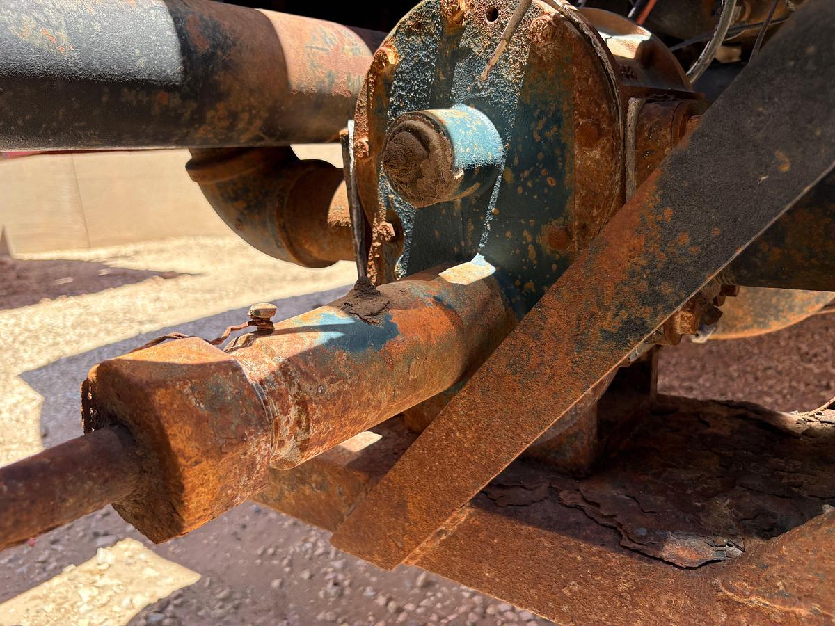 Used 1992 INTERNATIONAL 4900 S/A DAYCAB VACUUM TRUCK