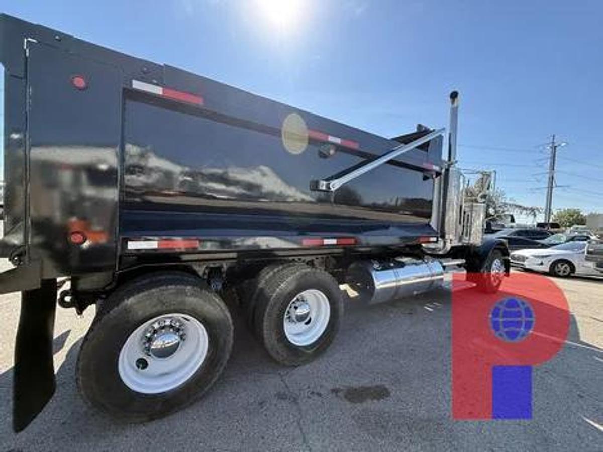 Used 2005 PETERBILT 378 T/A DUMP TRUCK