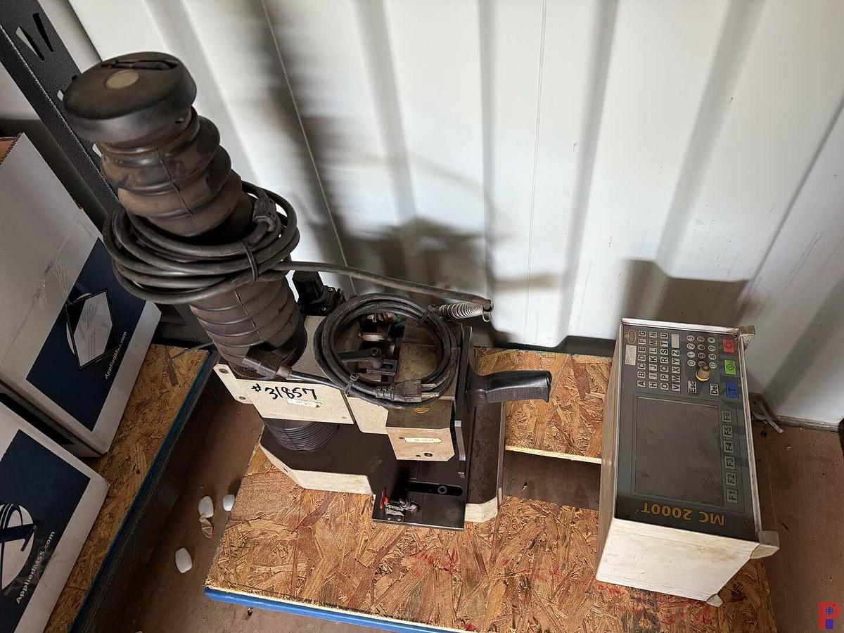 Used COUTH R10F ENGRAVER CUTTING MACHINE W/ MC 2000T 2D MARKER