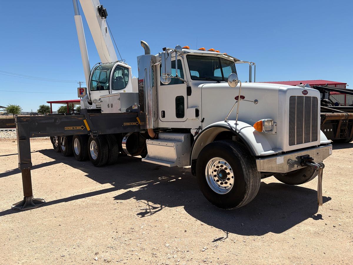 Used MANITEX 50155SHL 50-TON CRANE MTD ON 2013 PETERBILT 367 DAYCAB TRUCK