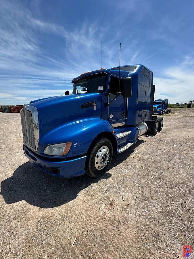 Used 2015 KENWORTHT-660 T/A SLEEPER TRUCK TRACTOR
