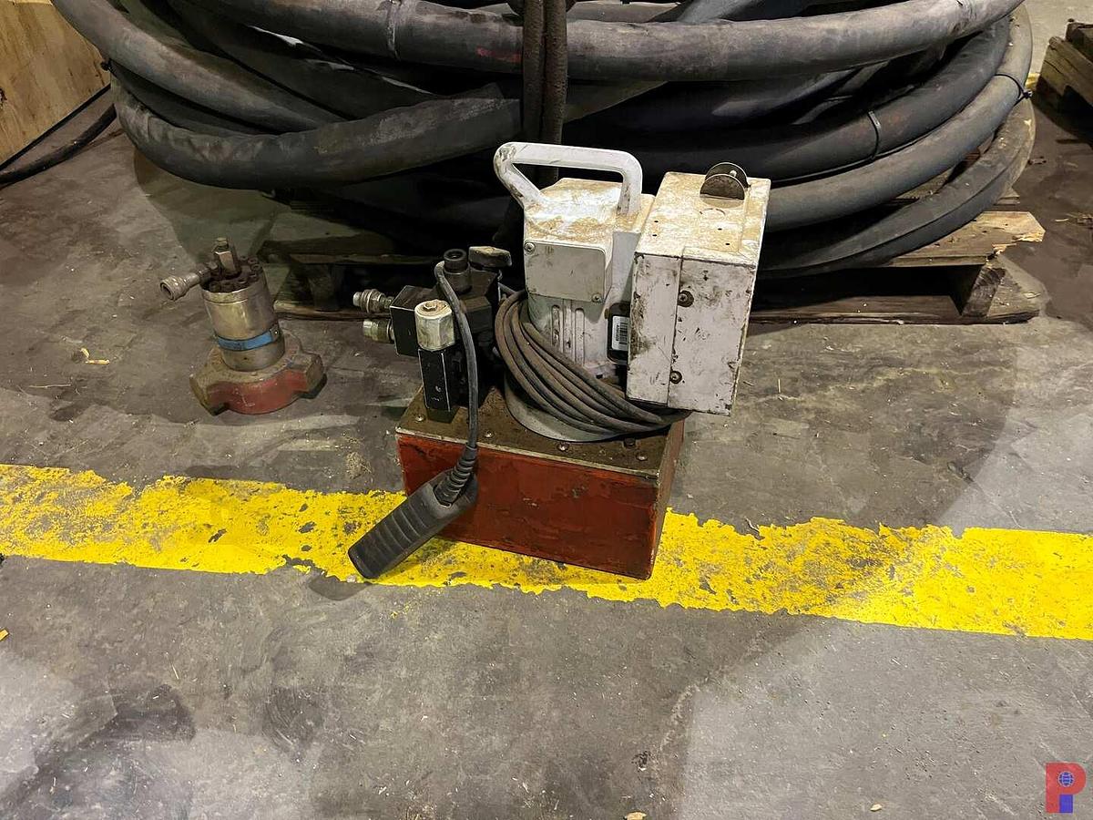 Used PALLET W/ HIGH PRESSURE HYDRAULIC HOSES, CYLINDERS, HPU, ETC.