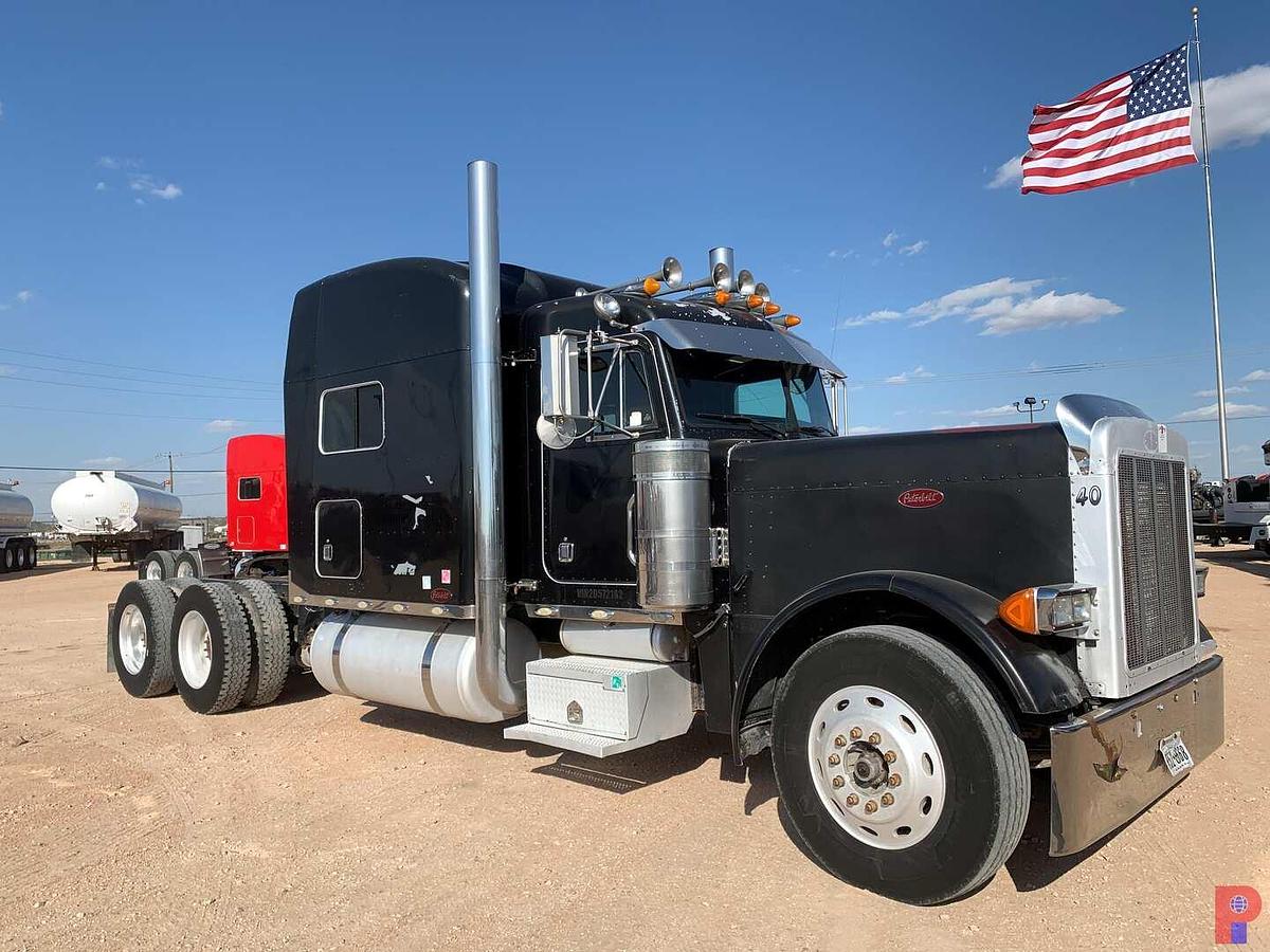 Used 2002 PETERBILT 379 EXT HOOD T/A 68” SLEEPER TRUCK