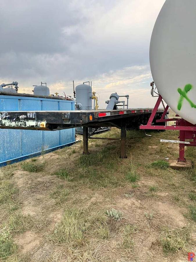Used TRANSCRAFT TL-2000 FLATBED T/A TRAILER (PARTS ONLY, NO TITLE)