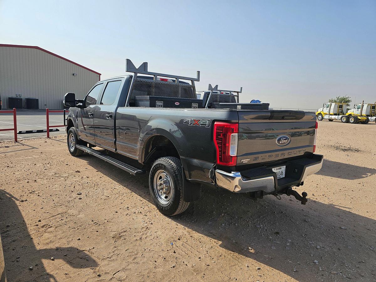 Used 2018 FORD F-250 SUPER DUTY CREW CAB PICKUP TRUCK, 4X4