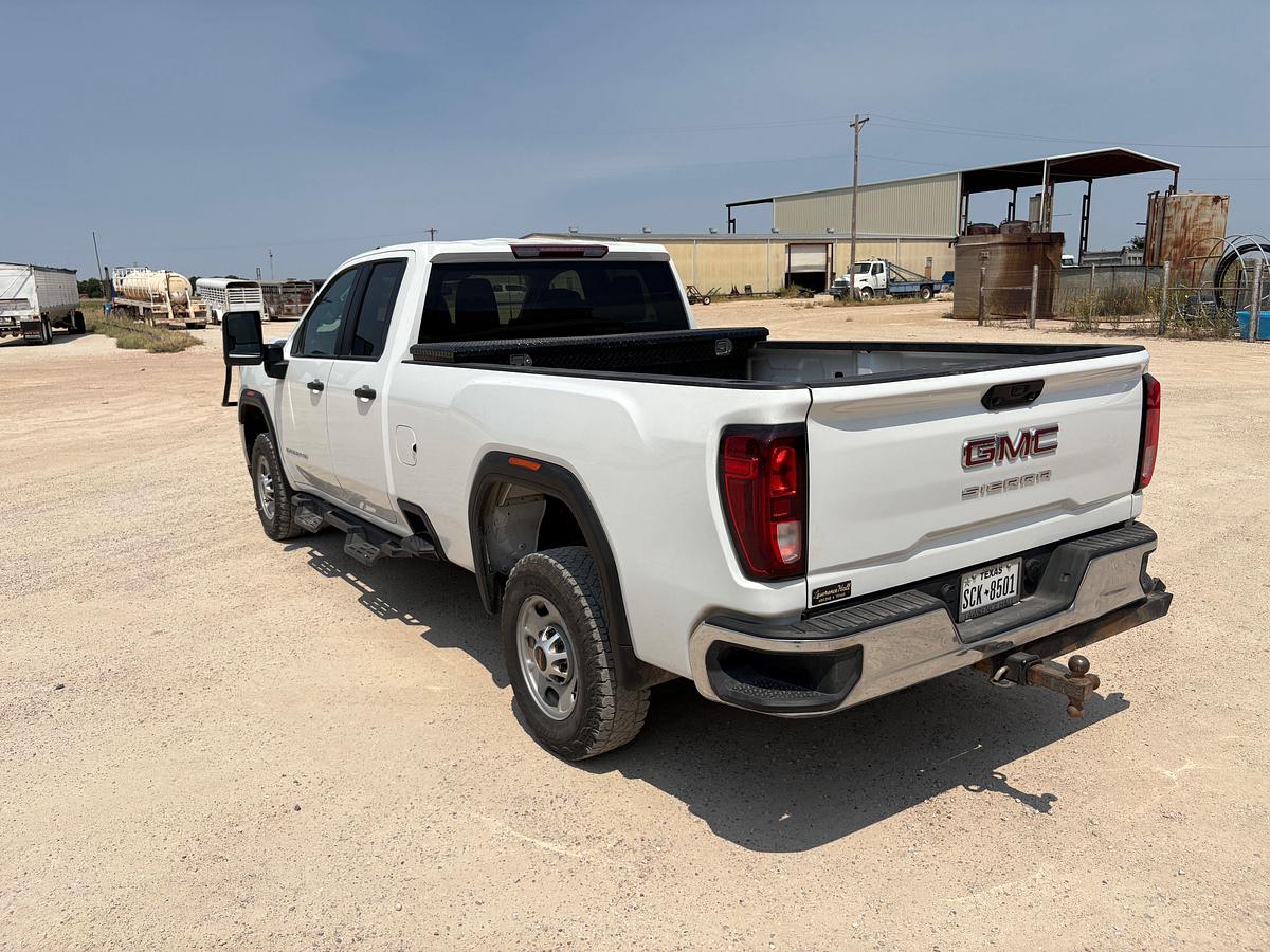 Used 2022 GMC SIERRA 2500HD 2WD CREW CAB PICKUP TRUCK