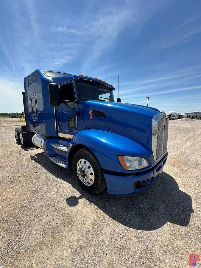 Used 2015 KENWORTHT-660 T/A SLEEPER TRUCK TRACTOR