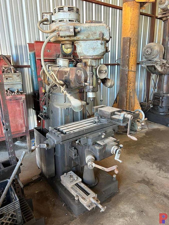 Used EX-CELL-O XLO VERTICAL MILLING MACHINE P/B 220 VOLT 3 PHASE ELECTRIC MOTOR