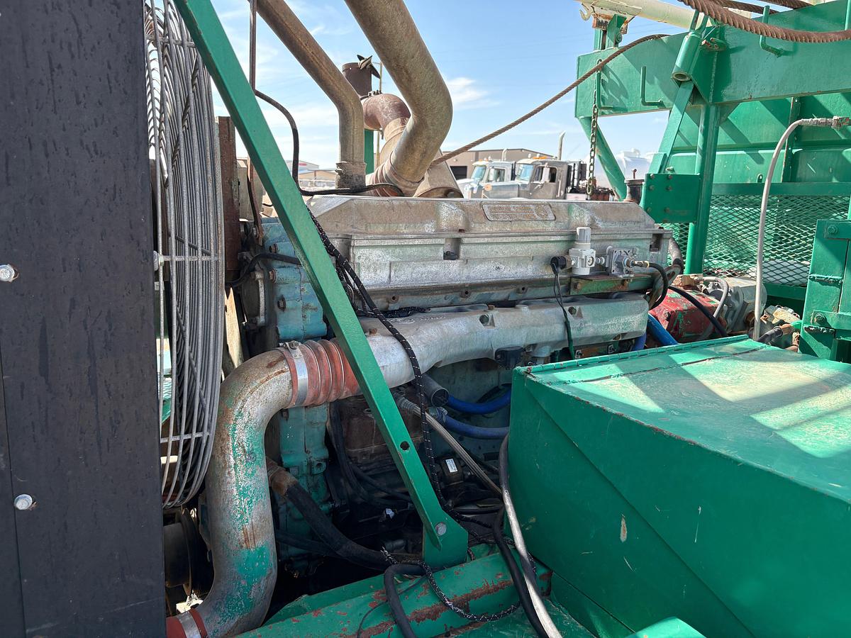 Used FRANKS 1287 EXPLORER III 4-AXLE WELL SERVICE RIG (96' MAST)