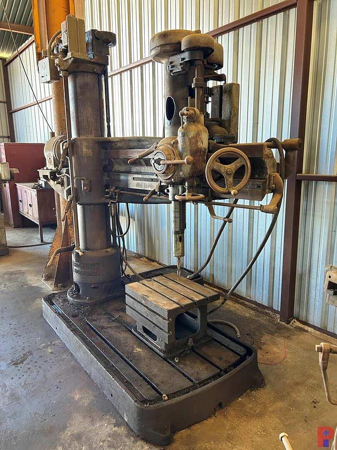 Used CINCINNATI BICKFORD RADIAL ARM DRILLING MACHINE