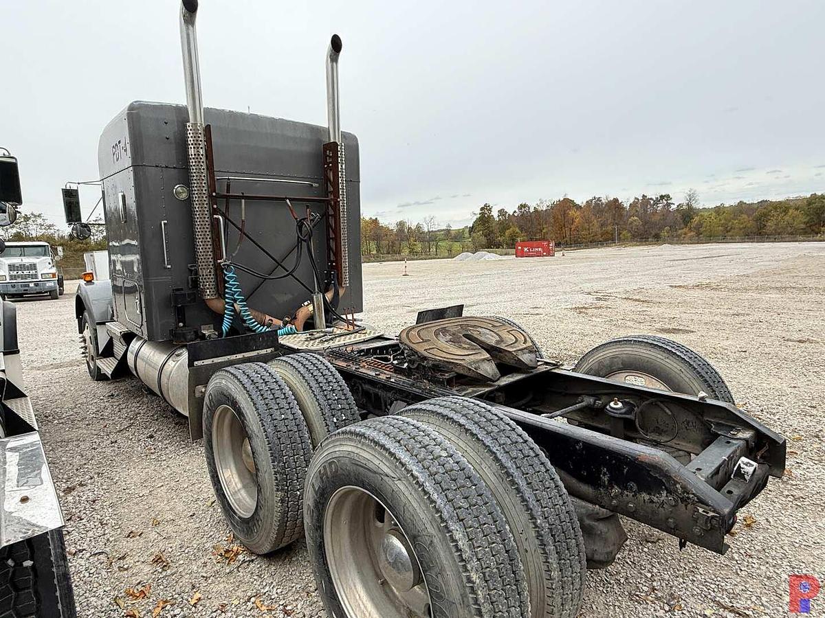 Used 2010 KENWORTH T800 T/A 60” SLEEPER TRUCK