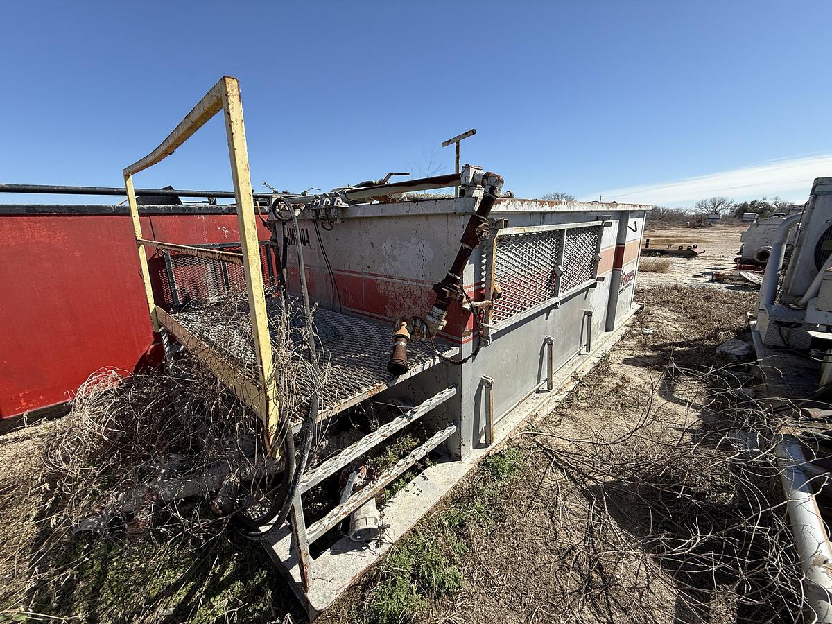 Used 15’ X 7’ X 5’ 2-COMPARTMENT MIXING TANK W/ PORCH, CATWALK, AGITATOR