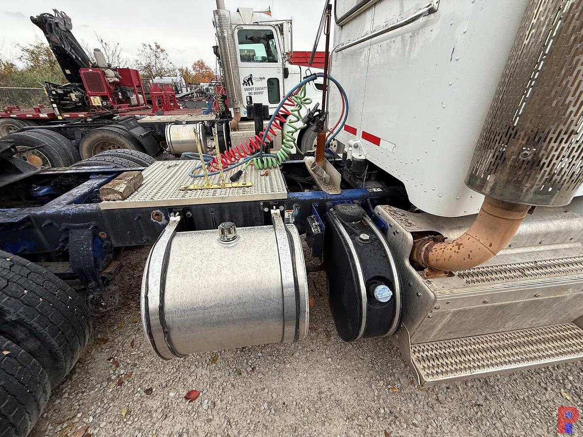 Used 2012 PETERBILT 386 T/A DAY CAB TRUCK TRACTOR