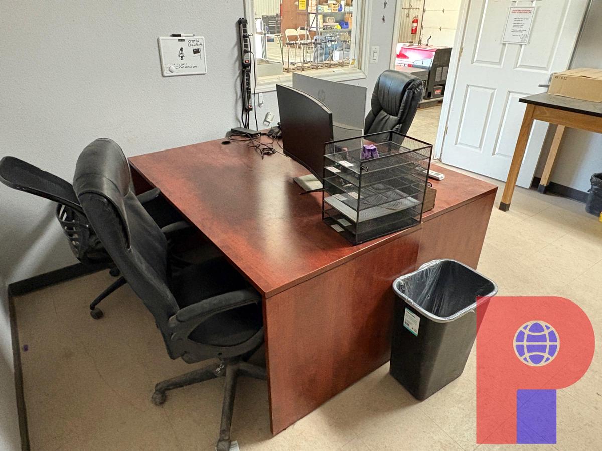 Used OFFICE FURNITURE LOCATED IN SHOP LAB