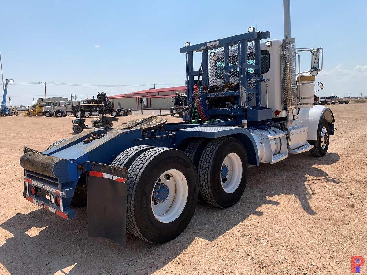 Used 2013 PETERBILT 367 T/A DAYCAB WINCH TRUCK