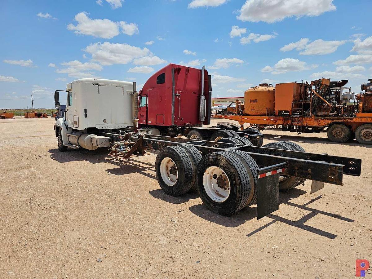 Used 2006 FREIGHTLINER COLUMBIA 120
