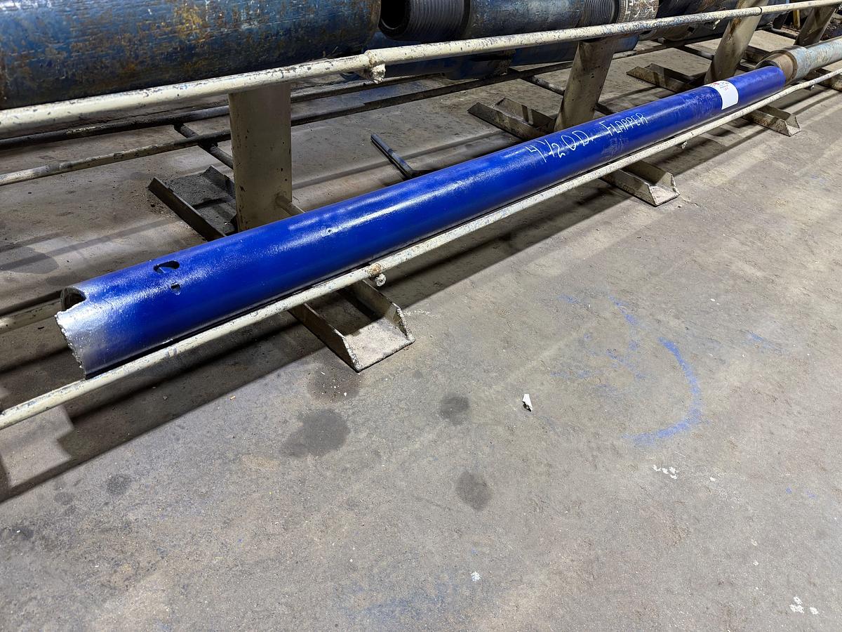 Used 4-1/2 OD WASH PIPE SHOE W/ FLAPPER VALVE