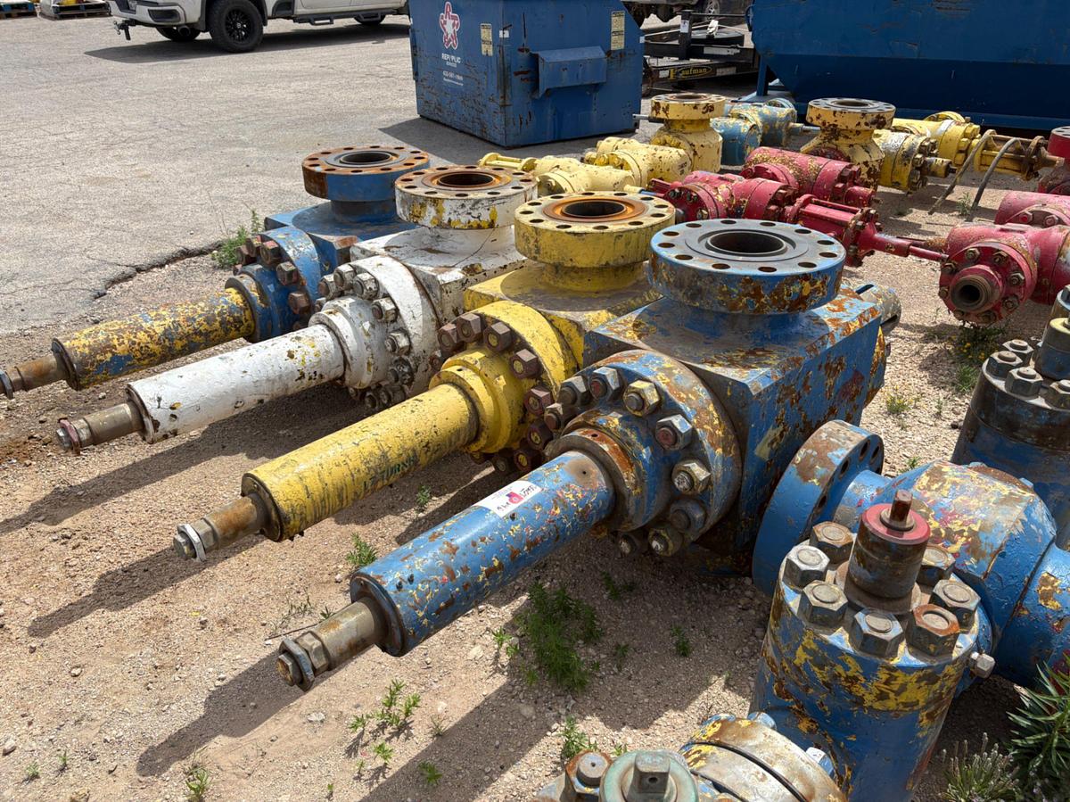 Used (4x$) (4) 7-1/16” 10k frac valves