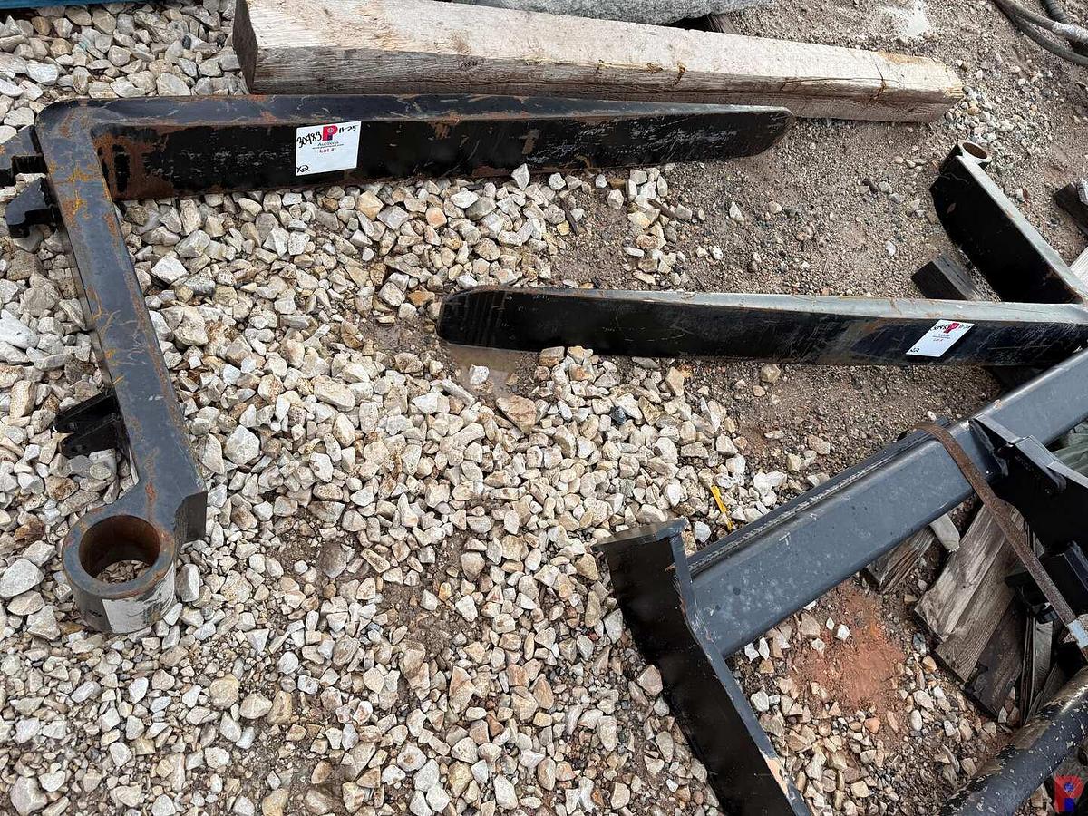 Used UNUSED SET OF 72”L X 3-1/2” PIN HD FORKS