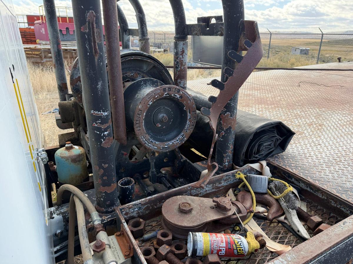 Used 1988 INTERNATIONAL 1954 S/A WINCH TRUCK