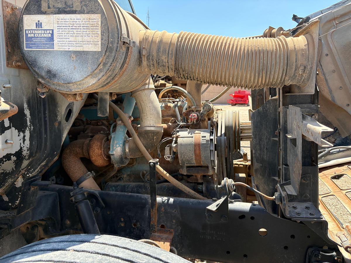 Used 1987 INTERNATIONAL 1954 S/A DAYCAB VACUUM TRUCK