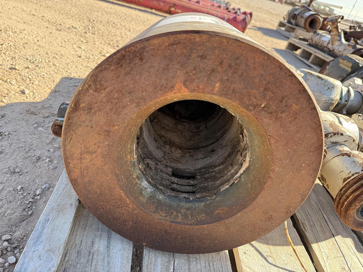 Used (1) MULTI-SIZE SINGLE PLUG CEMENT HEAD & (1) CEMENT HEAD SUB