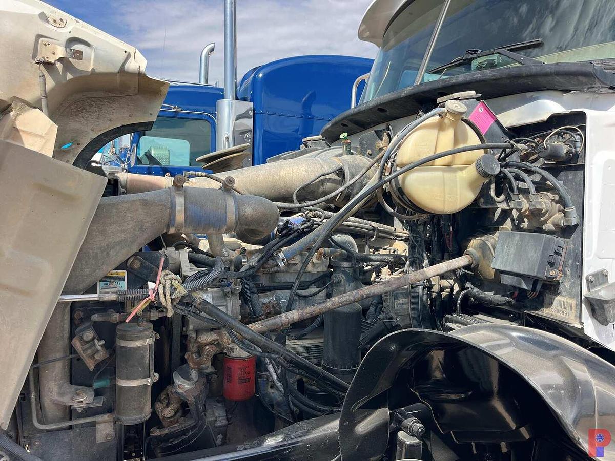 Used 2004 MACK CV713 T/A DAYCAB KILL TRUCK