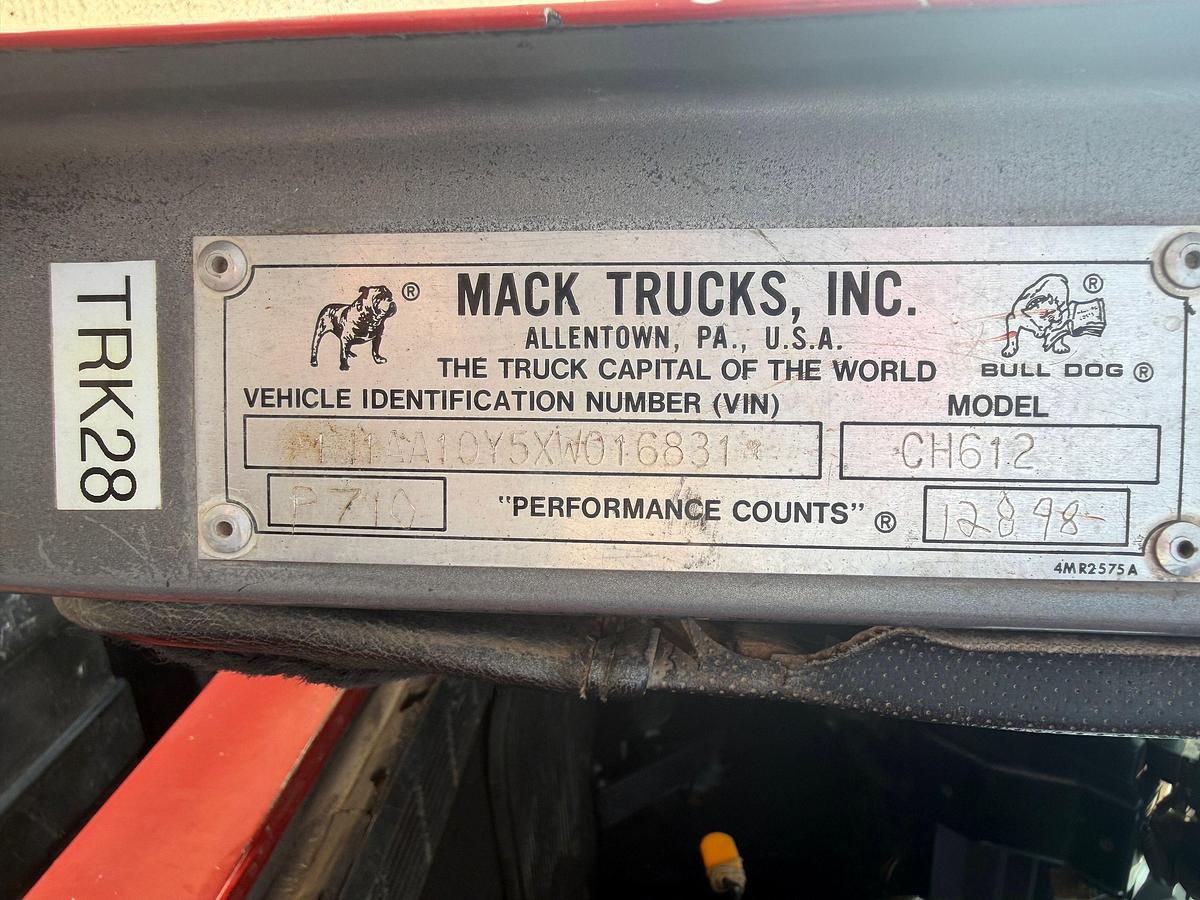 Used 1999 MACK CH612 T/A DAYCAB GIN POLE TRUCK
