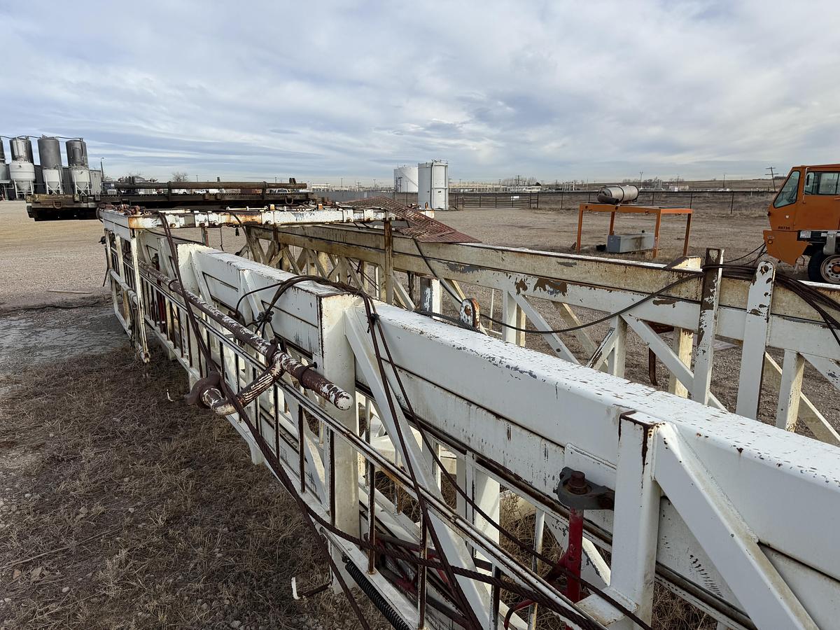 Used 2006 TAYLOR 104’-250K LBS DERRICK