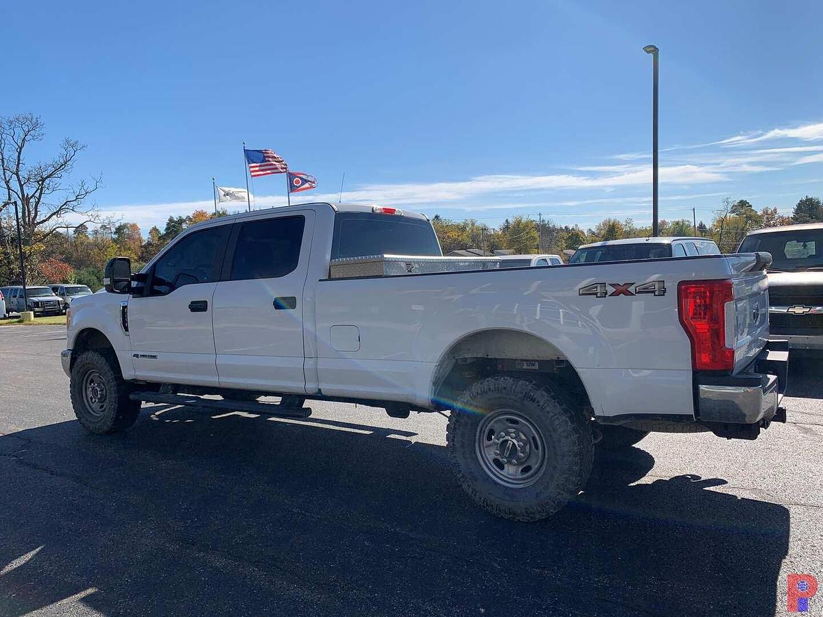 Used 2017 FORD F-250 SD XL 4X4 CREW CAB PICKUP (DIESEL)