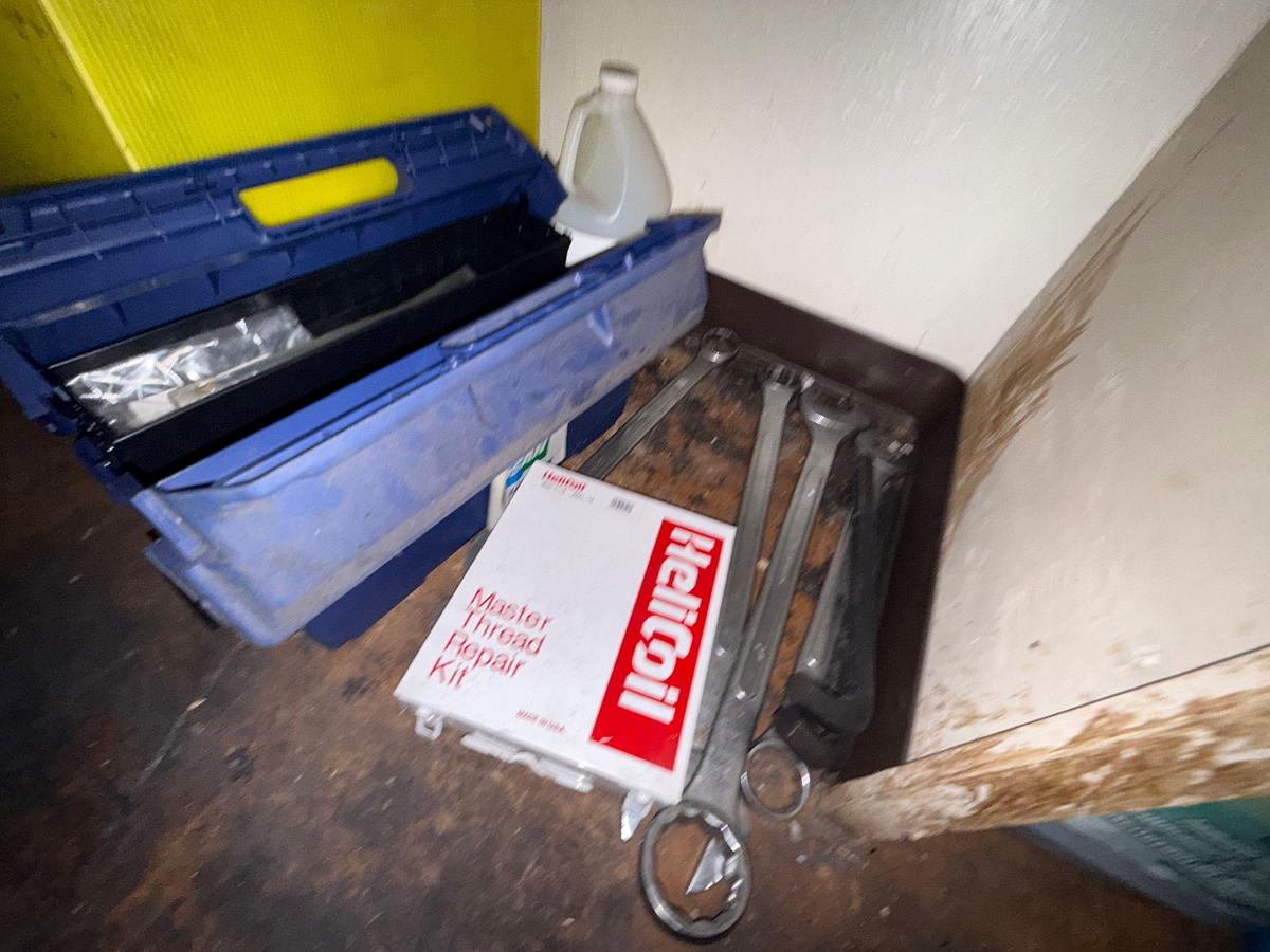 Used LOT W/ CONTENTS OF GAUGE ROOM INCLUDING (50+) (UNUSED) IN-ACT & NON API UP TO 11” THREAD GAUGE & METAL LOCKERS