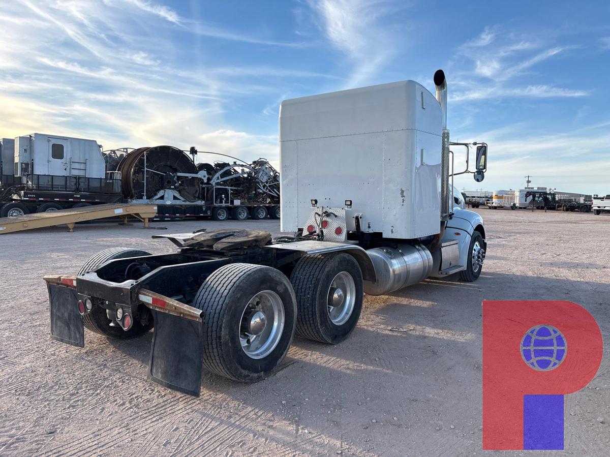 Used 2009 PETERBILT 386 T/A SLEEPER HAUL TRUCK