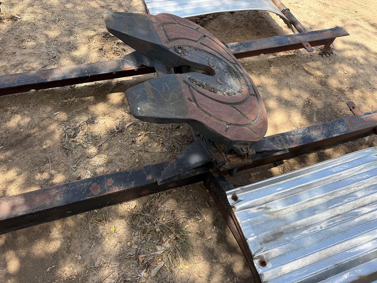 Used (1) COMPLETE FIFTH WHEEL ASSEMBLY & (2) AIR SLIDE FIFTH WHEEL BASE PLATES & TRACKS