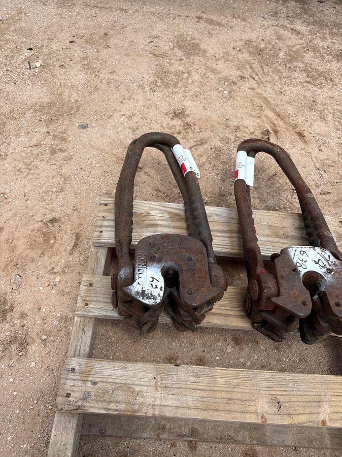 Used (2) OBANNON 7/8” rod elevators