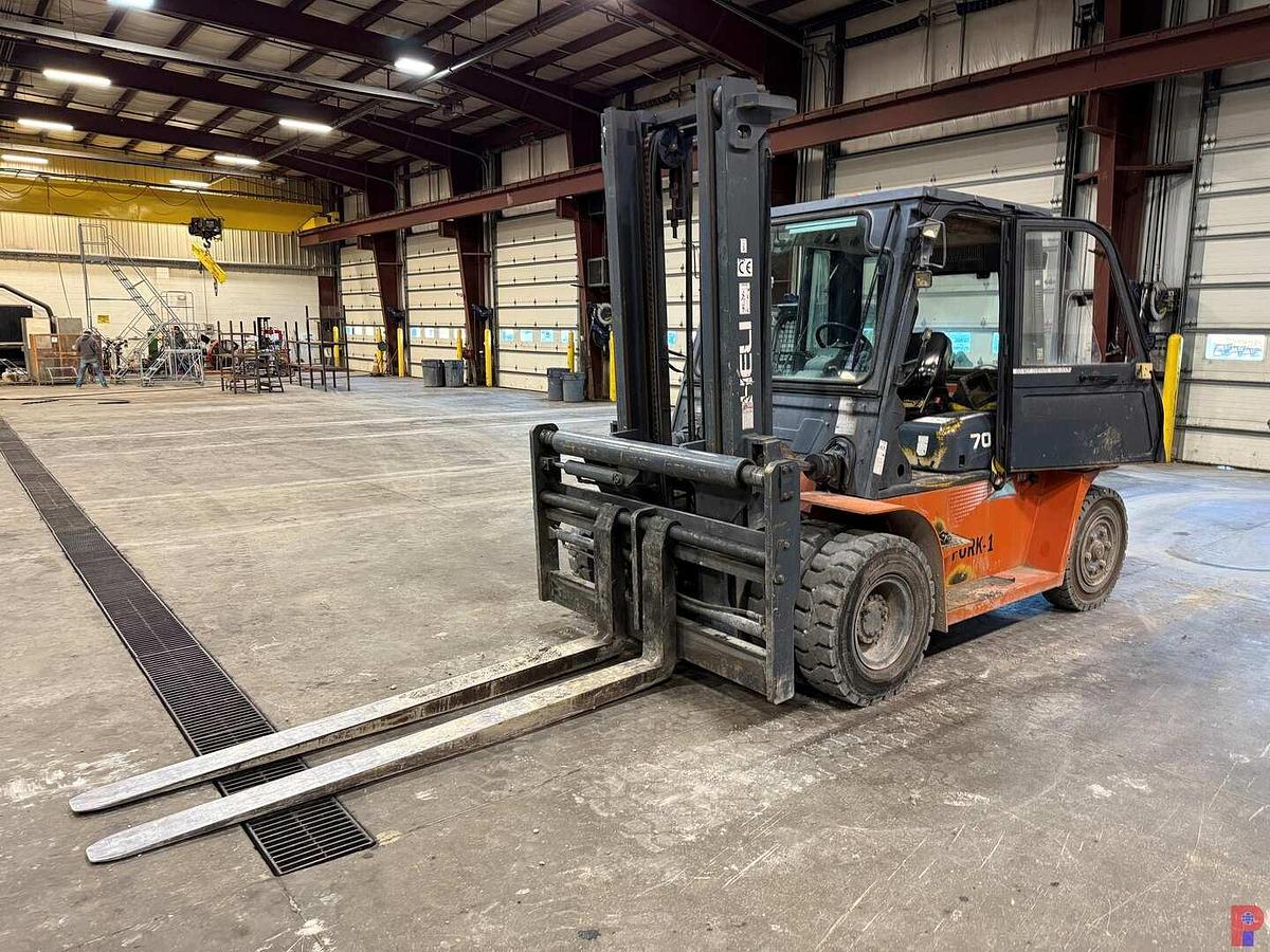 Used HELI CPCD70 14,991 LBS CAP. PNEUMATIC TIRE FORKLIFT