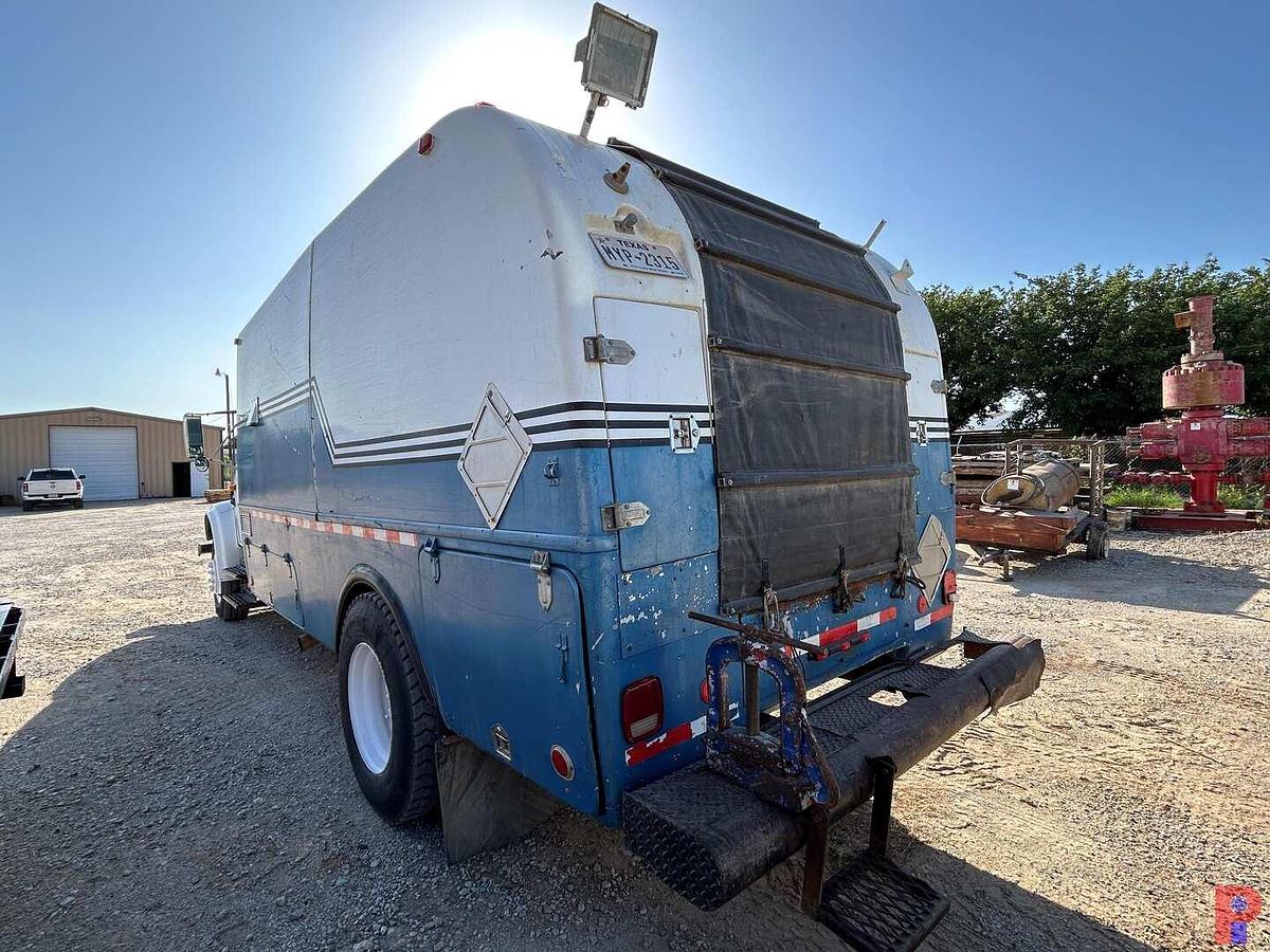 Used 1992 INTERNATIONAL S/A WIRELINE TRUCK