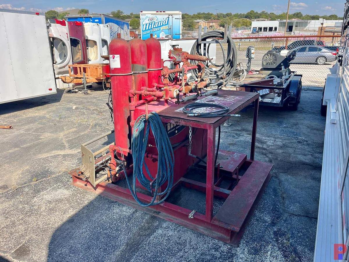 Used INCOMPLETE 3-STATION ACCUMULATOR CLOSING UNIT SKIDDED