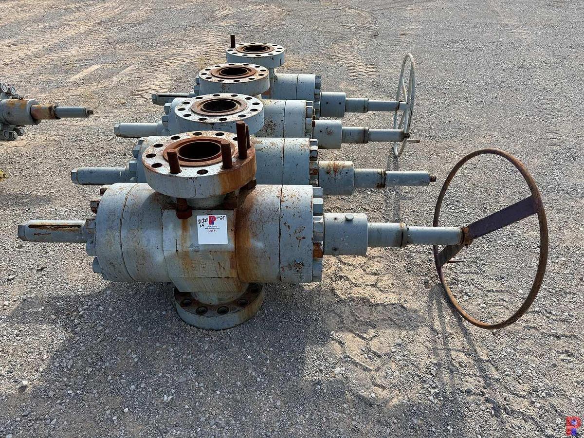 Used (4 X $) SSV 7-1/16” 10K WP MANUAL FRAC VALVES