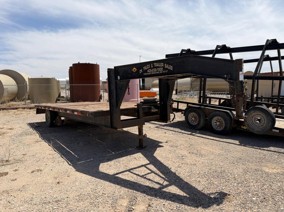 Used 2010 Road Boss 20’ t/a Gooseneck Flatbed Trailer