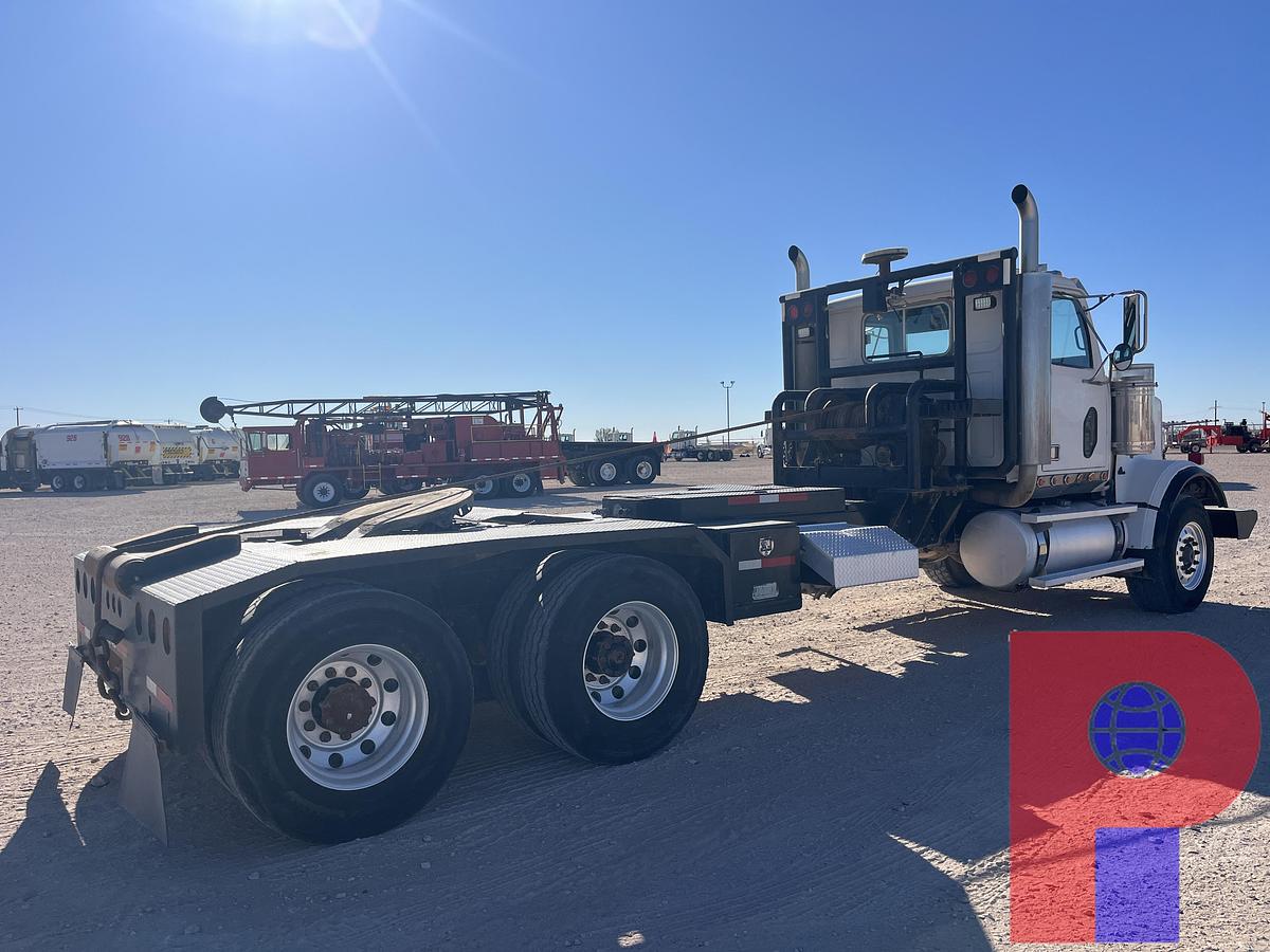 Used 2007 WESTERN STAR 4900 SF T/A DAYCAB WINCH TRUCK