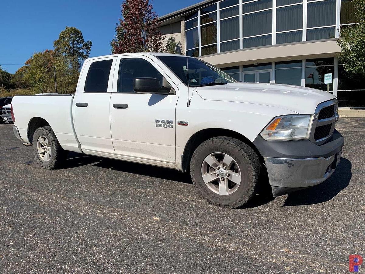 Used 2014 RAM 1500 HEMI 5.7L LB CREW CAB PICKUP