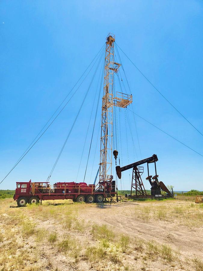 Used Cooper LTO 350 DD Well Service Rig w/ 97 x 200k Mast (Last Worked July 2026)