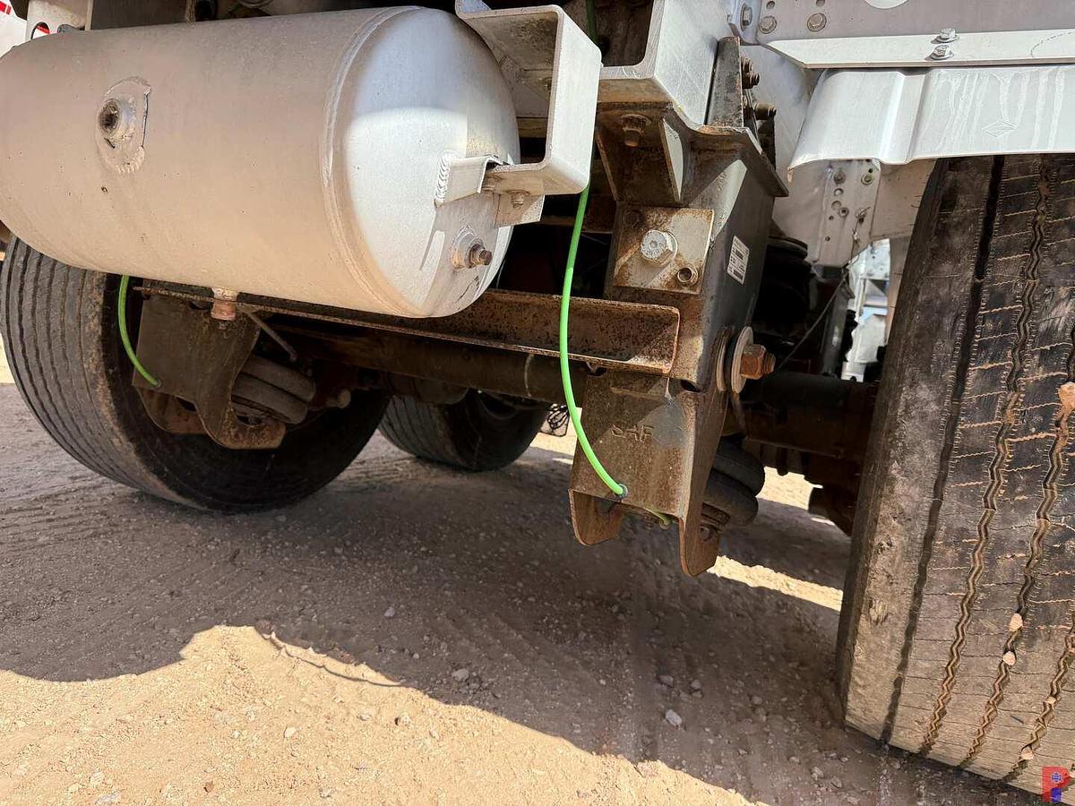 Used 2014 POLAR TANK 9,400 GAL. FUEL TANK TRAILER