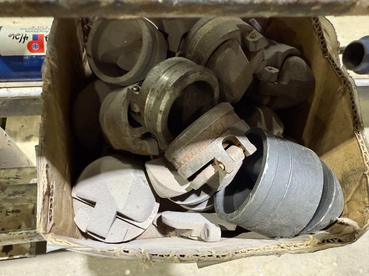 Used (10 X $) 2-7/8 REG FLAPPER VALVE & BOX OF 2-3/8 - 2-7/8 FLAPPER ASSEMBLIES