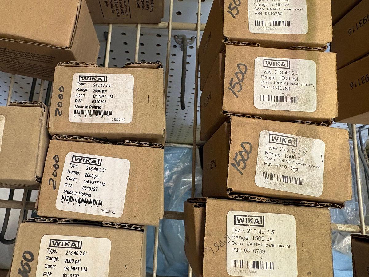 Used Lot of (40) assorted Wika liquid filled pressure gauges